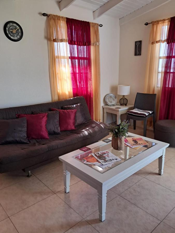 Michand Guest Apartments- Cozy one or two bedroom- 5 walk minutes from airport 10 mins drive to Oistins or beach - 4