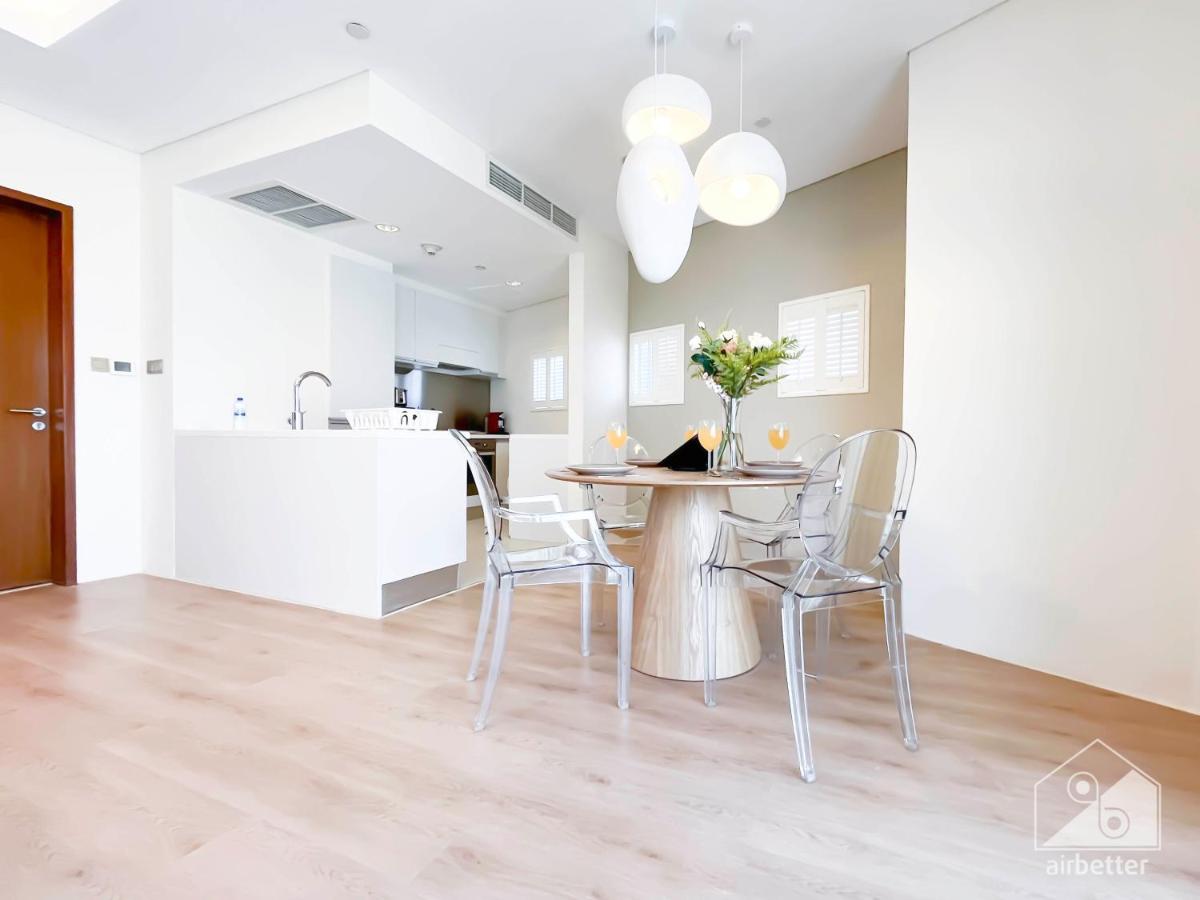 Dubai Mall Downtown Luxury stay with Balcony & View - 2