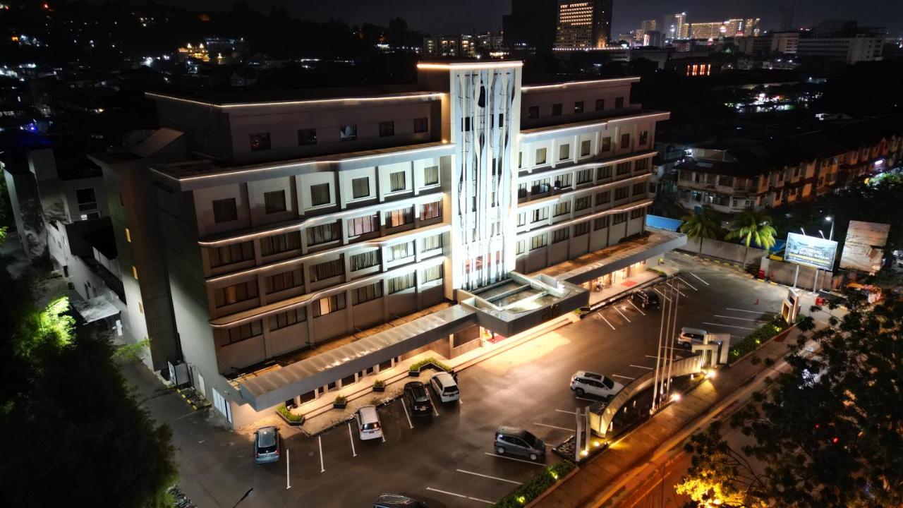 Aglow Hotel Harbor Bay Batam - 2