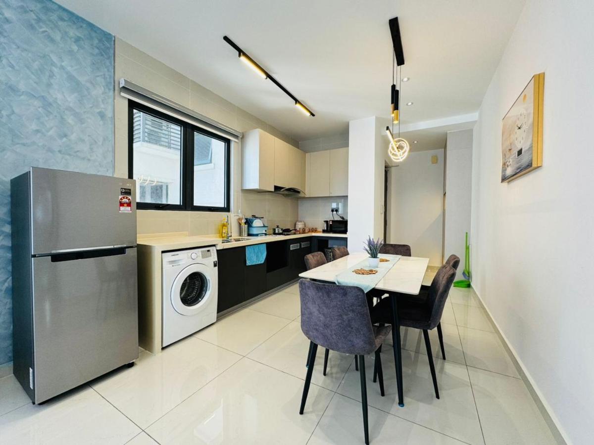 JB Country Garden Danga Bay by J Agape Homestay - 2