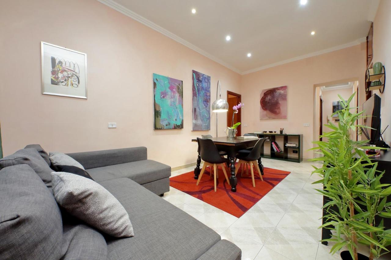 Vatican Museums Art Apartment - 4