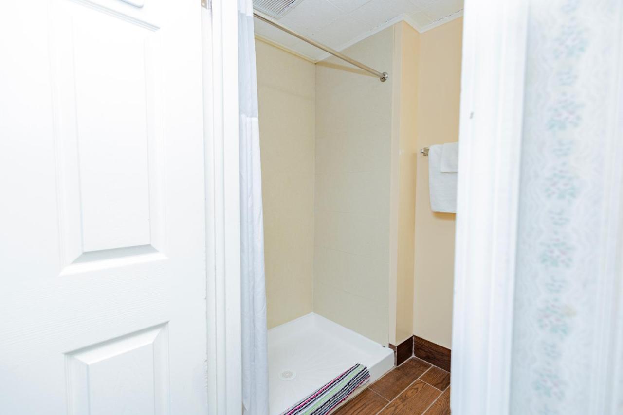 Budget Inn North — photo 19