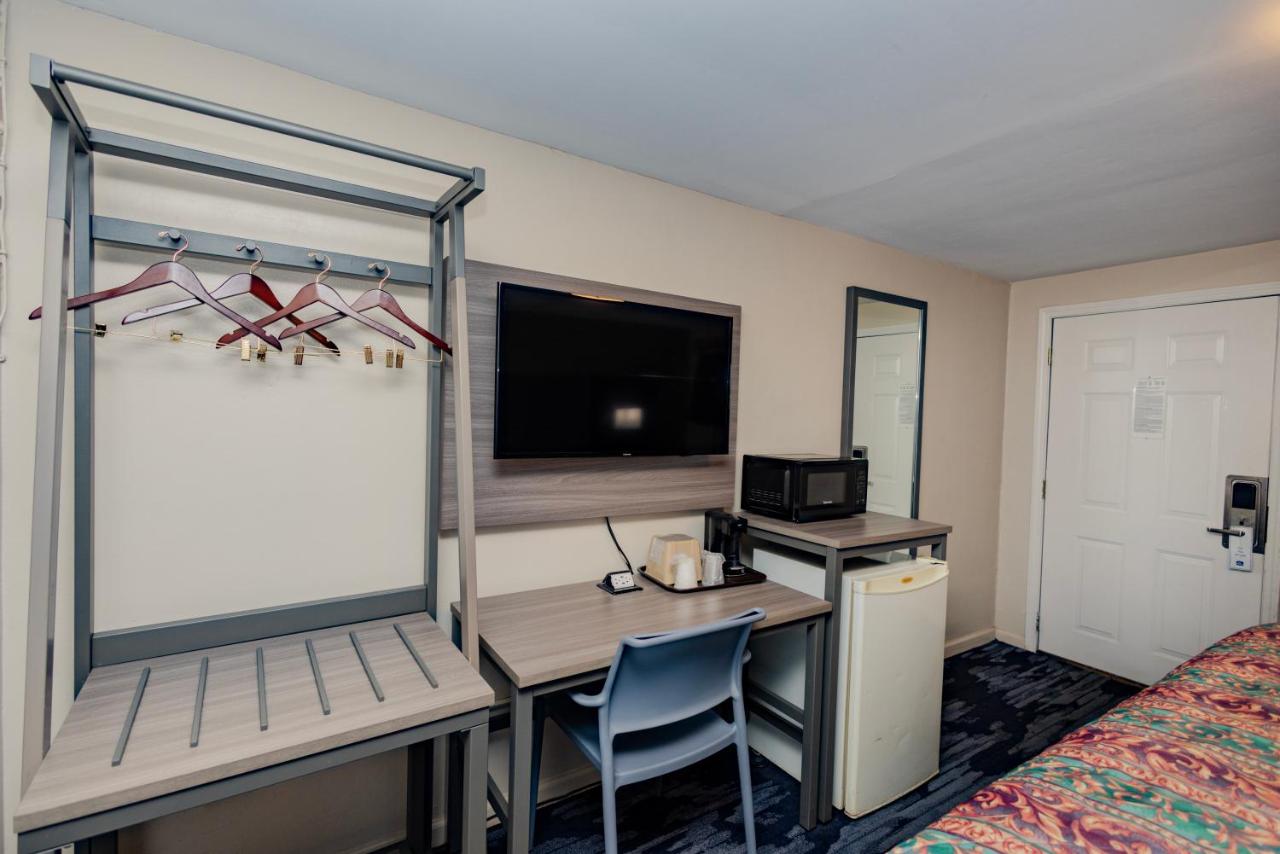 Budget Inn North — photo 16