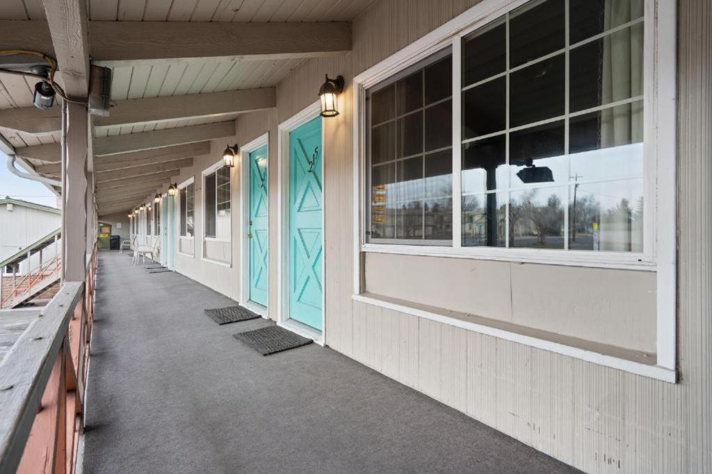 Silver Spur Motel — photo 4