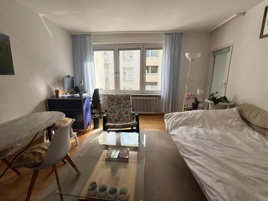 Full Flat in City Centre with Balcony