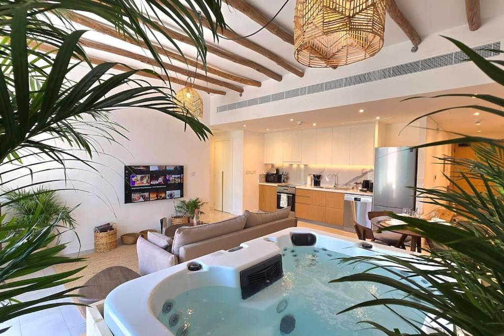 Private Spa 1BR Biophilic Retreat With Beach Access & Infinity Pool - 5