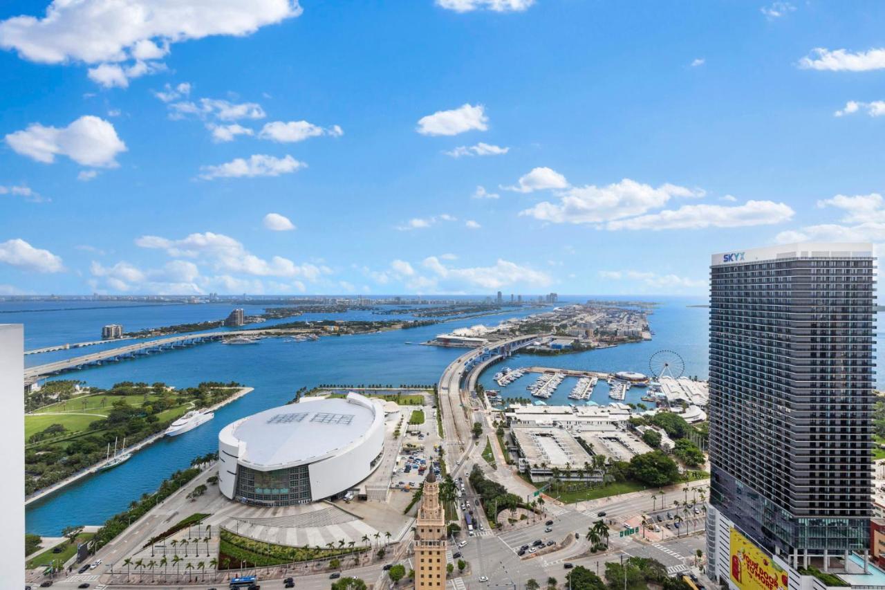 Lux Downtown Miami w Free Parking