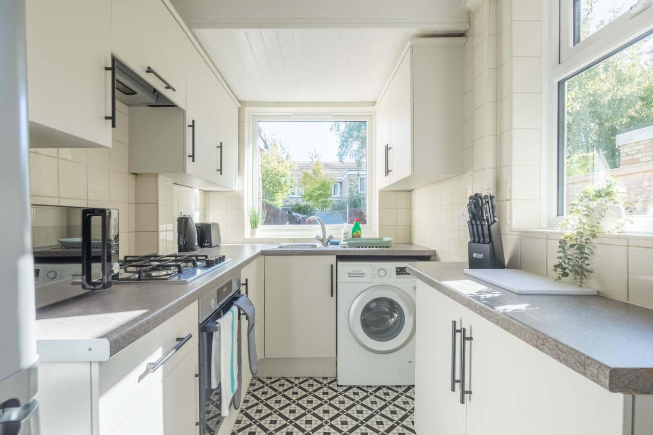 Stylish 2-Bedroom House in the Heart of Cambridge - 5