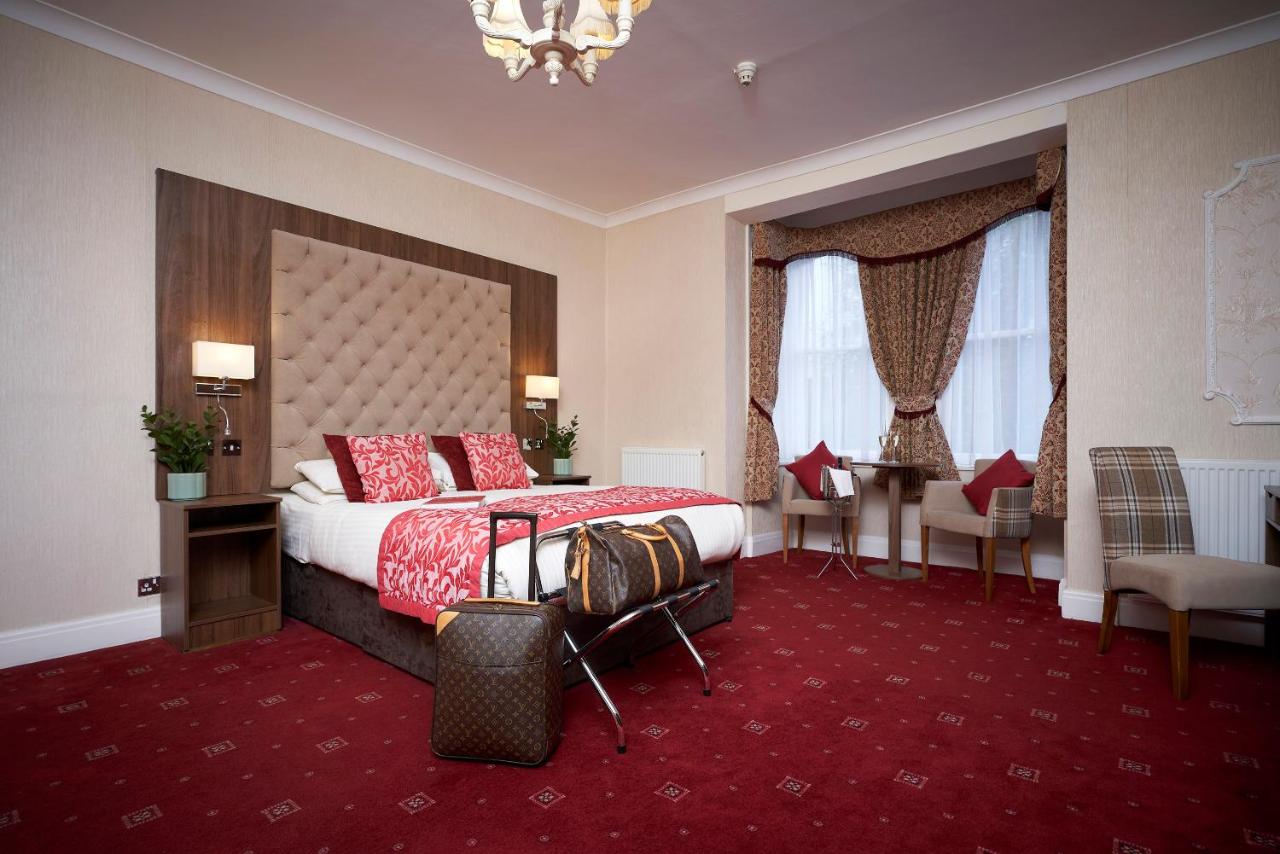 Junior Suite with Garden View