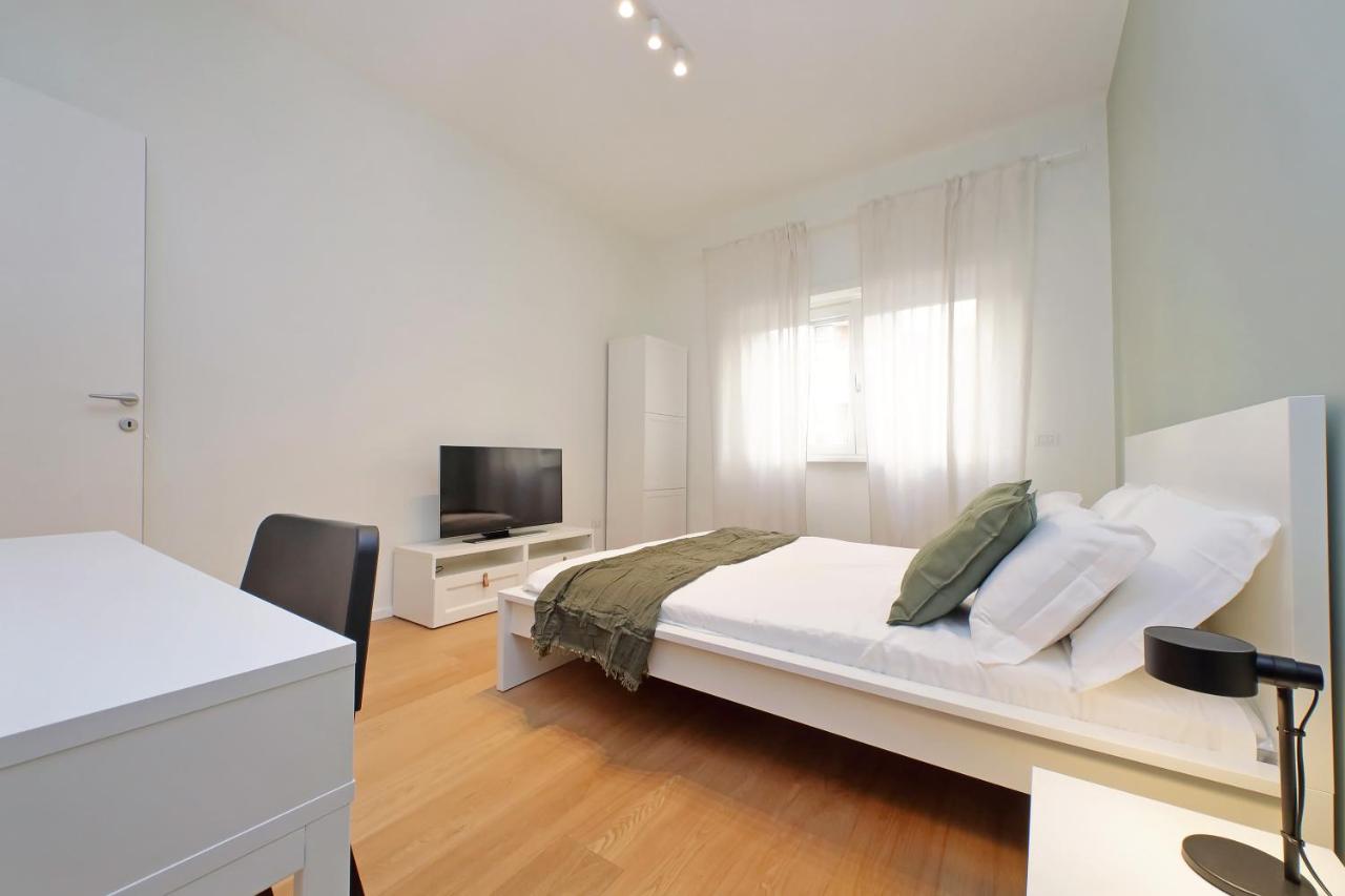 Modern Family Apartment - 2