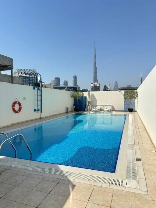 Urban Cozy 1BR apartment with Canal view - Free parking - 4