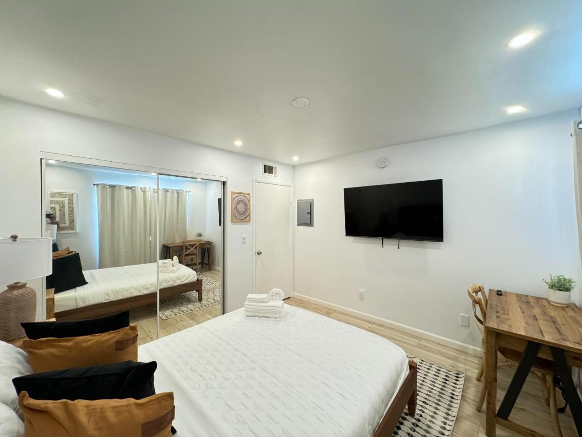 Boho-Chic 1BR-1BA Oasis near Hollywood -BRBEV13 - 4