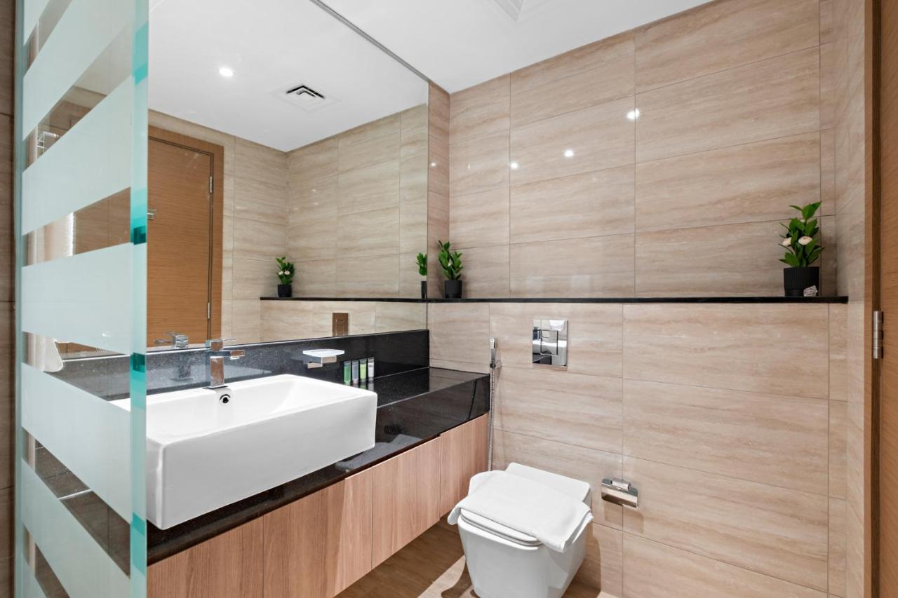 ALiving Elegant 1BR I Near Burj Khalifa & Dubai Mall I Missoni Tower- 607 - 3