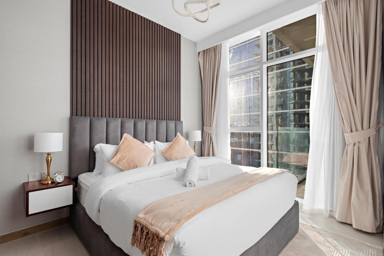 ALiving Elegant 1BR I Near Burj Khalifa & Dubai Mall I Missoni Tower- 607 - 2