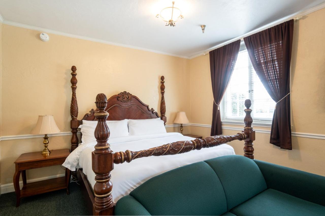 Lake Lure Inn and Spa — photo 22