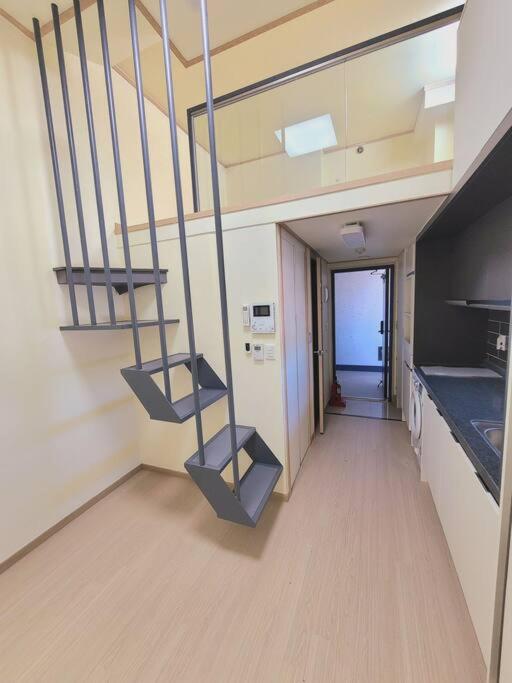 Pentry house Double-decker pentry-structured house 6min walk from Suyu Station line4