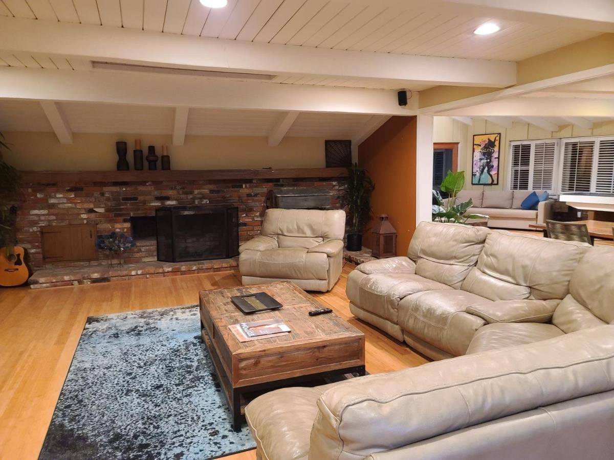 Westside Retreat w Yard, Grill, Hot Tub, Near Sofi Stadium, LAX, and the Beach - 2