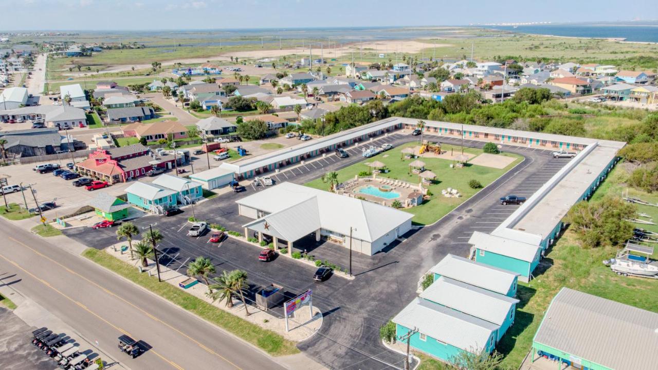 Shark Reef Resort Motel & Cottages — photo 22