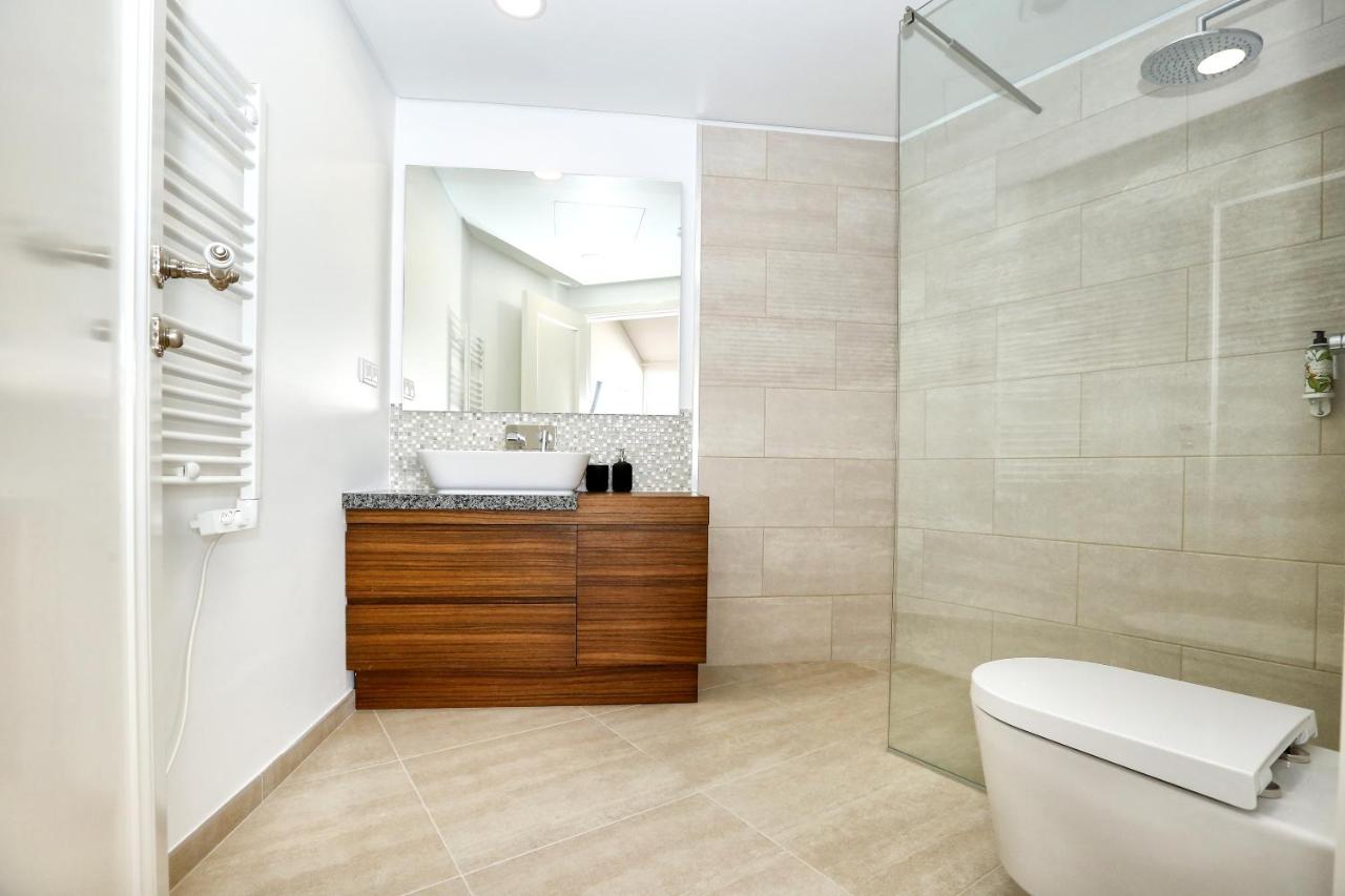 Green Essence Duplex in Faro by Misha's Place - 2