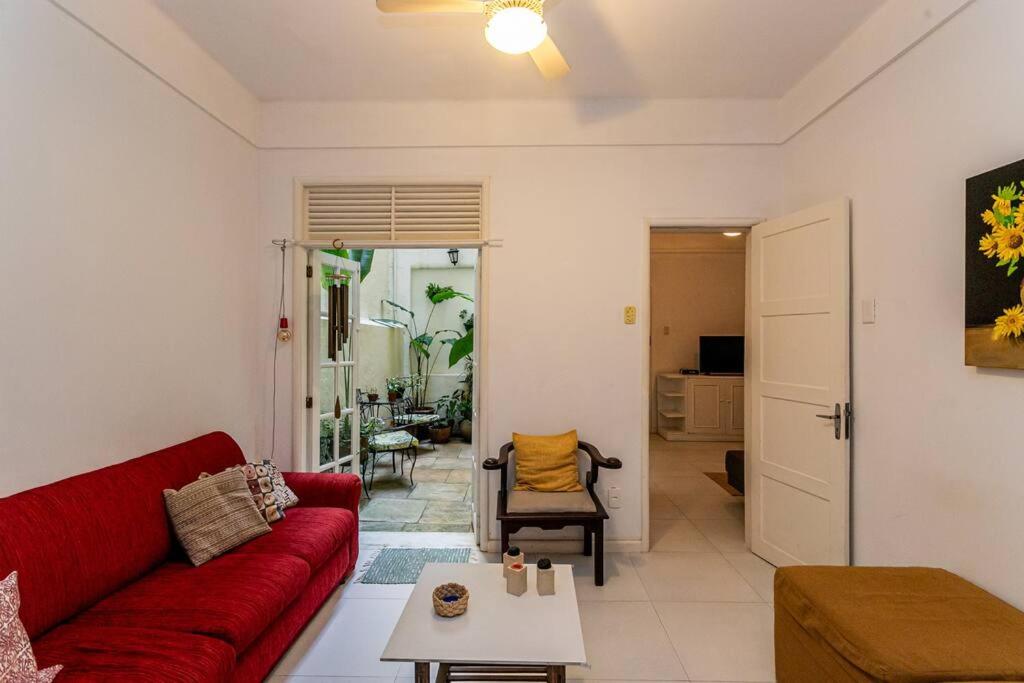 Copacabana com varanda - 3 minutos da praia! - 3