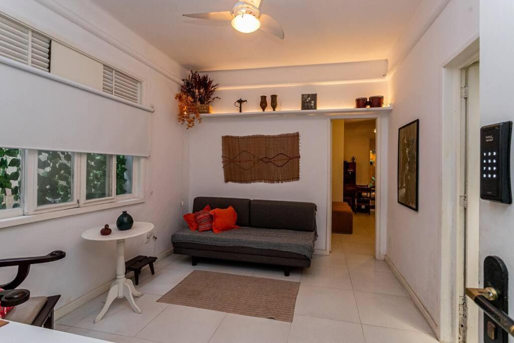 Copacabana com varanda - 3 minutos da praia! - 2