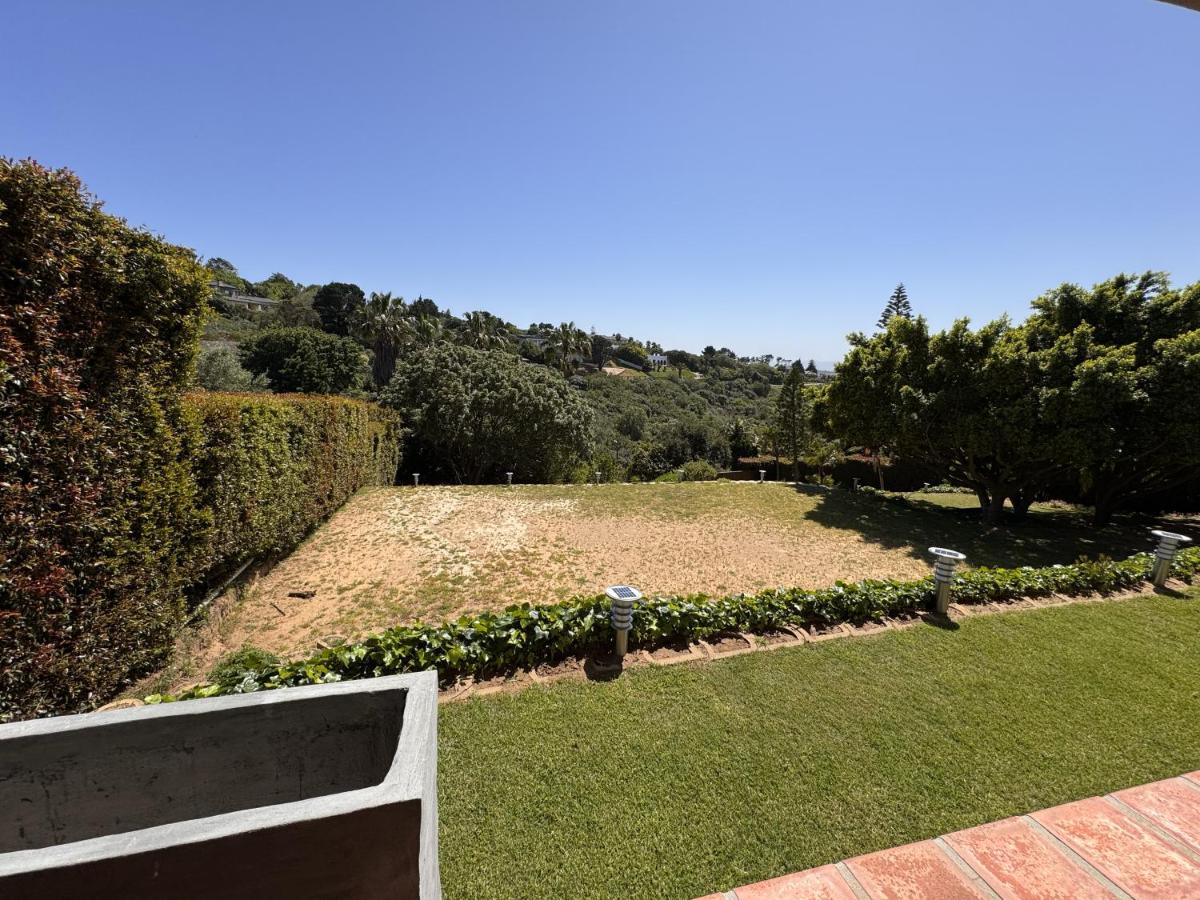 B Shocked Manor - Lux Suites - 5