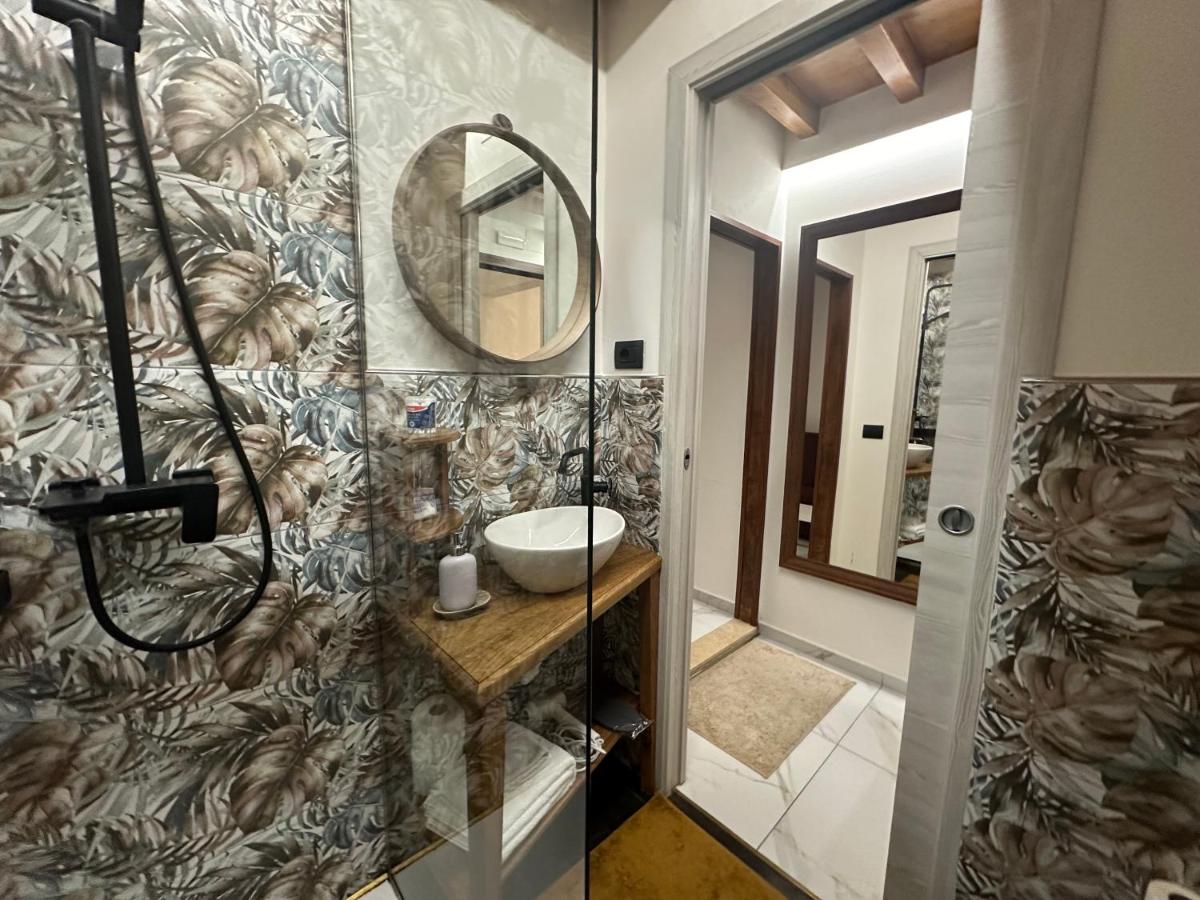 Regina Two - Floored Rustico Relax - 3