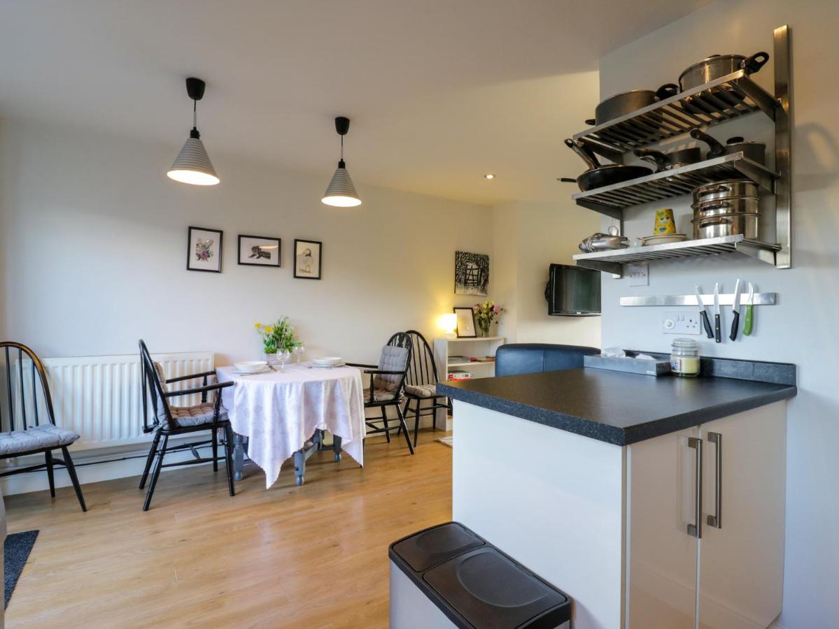 25 Resbury Close - 4