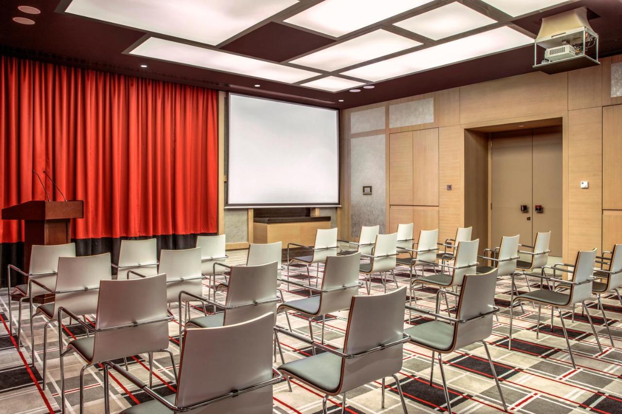 Capital Centre Arjaan by Rotana - 5