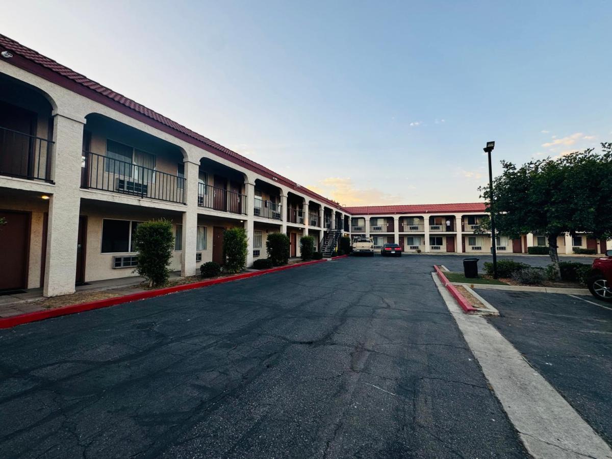 Casa Blanca Hotel - Azusa, Los Angeles — photo 19