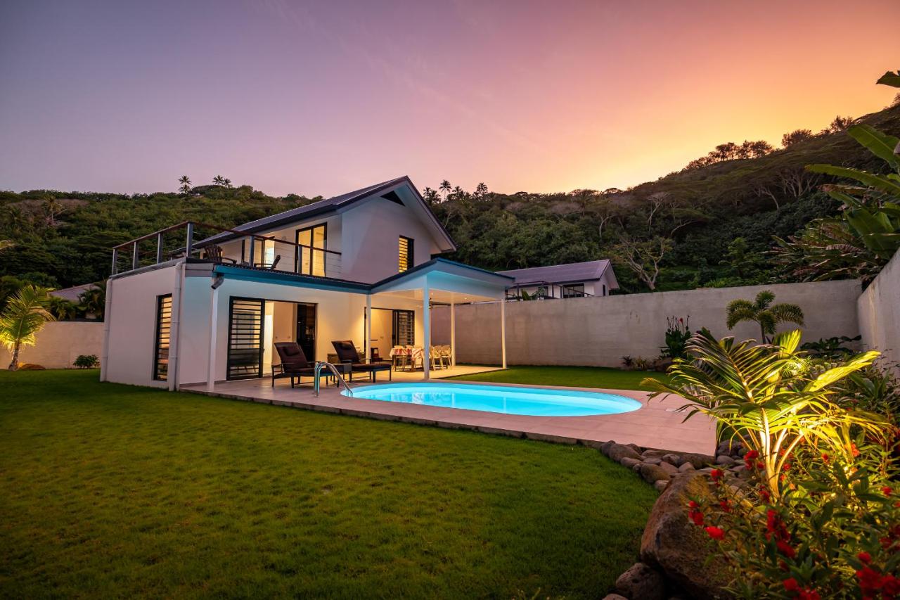 Secret Pearls of Matira Beach, Bora Bora - 3