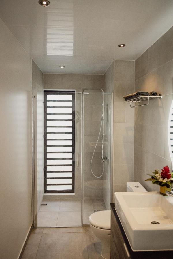 Secret Pearls of Matira Beach, Bora Bora - 4