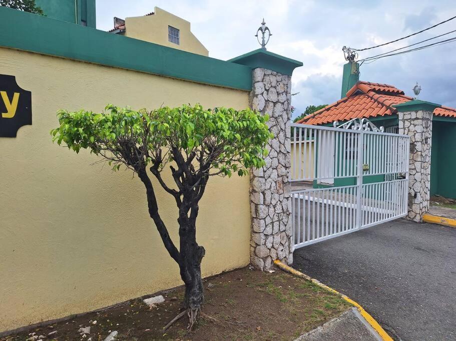 Chateau Central at Sunbury Apts - 2