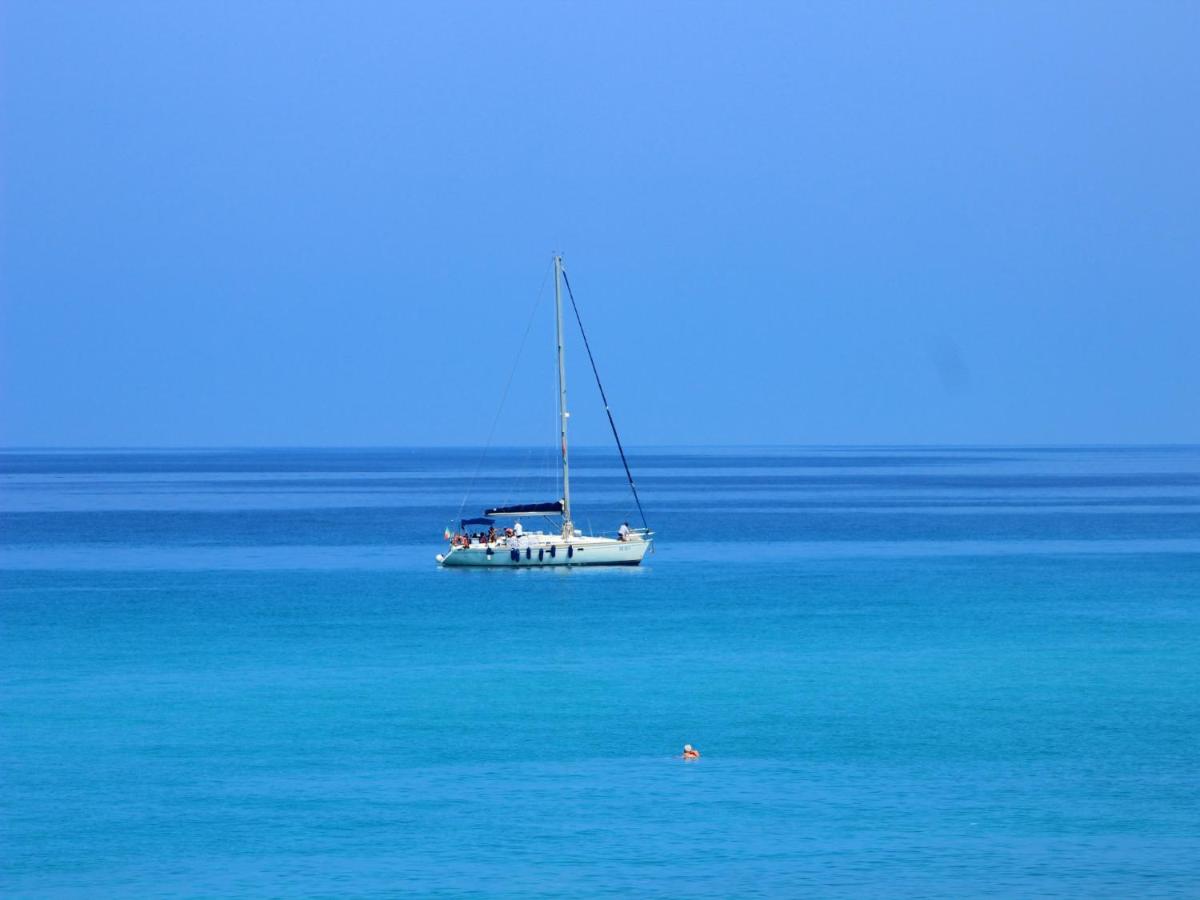 Blu Tropical Resort photo