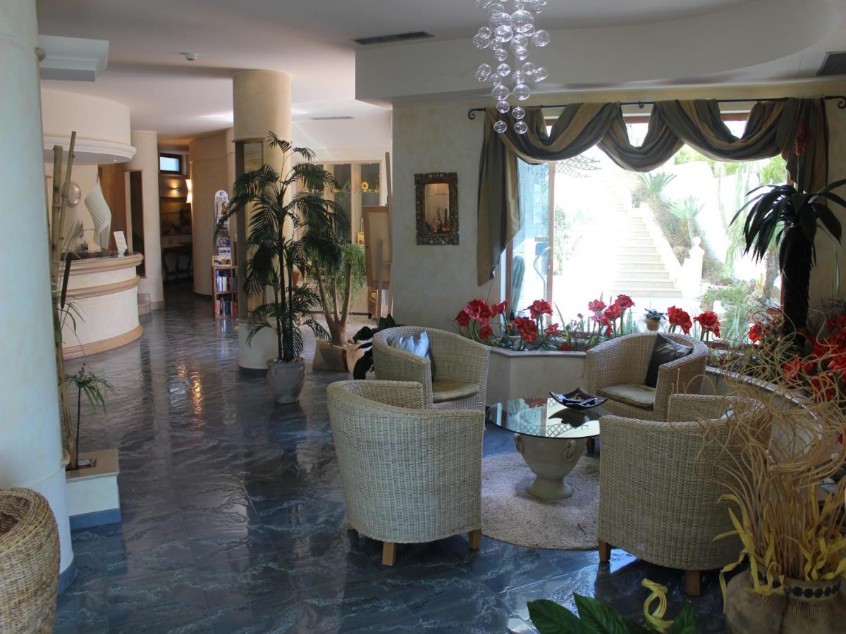 Blu Tropical Resort photo