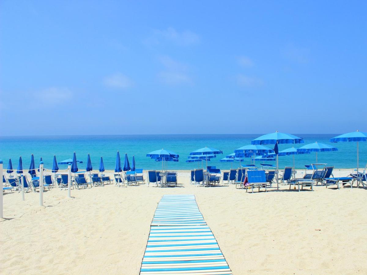 Blu Tropical Resort photo