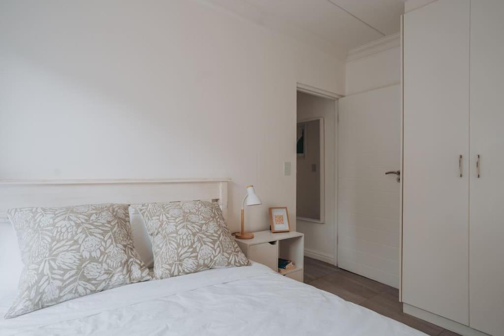 Calm Blouberg Beach Apt - Gated & Lift Access - 2