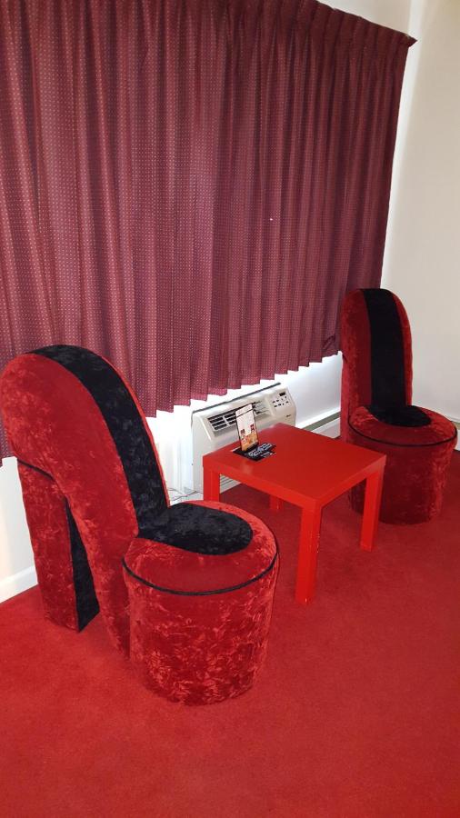 RELAX INN MOTEL — photo 24