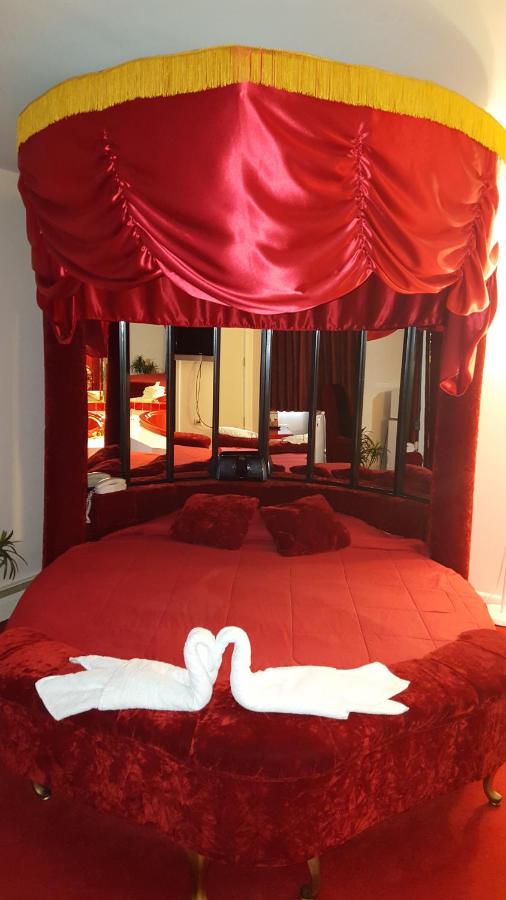 RELAX INN MOTEL — photo 19