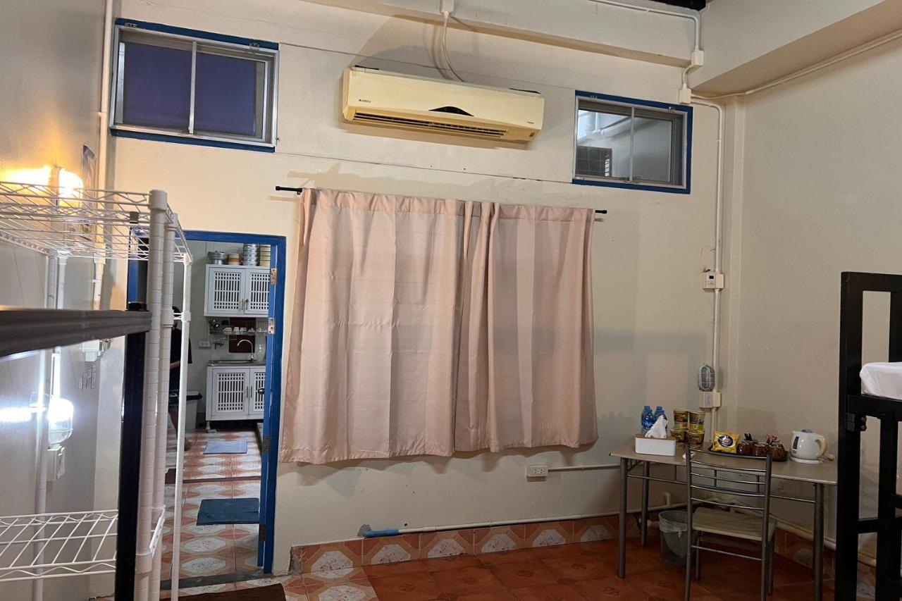 Phuket Old Town Hostel - 4