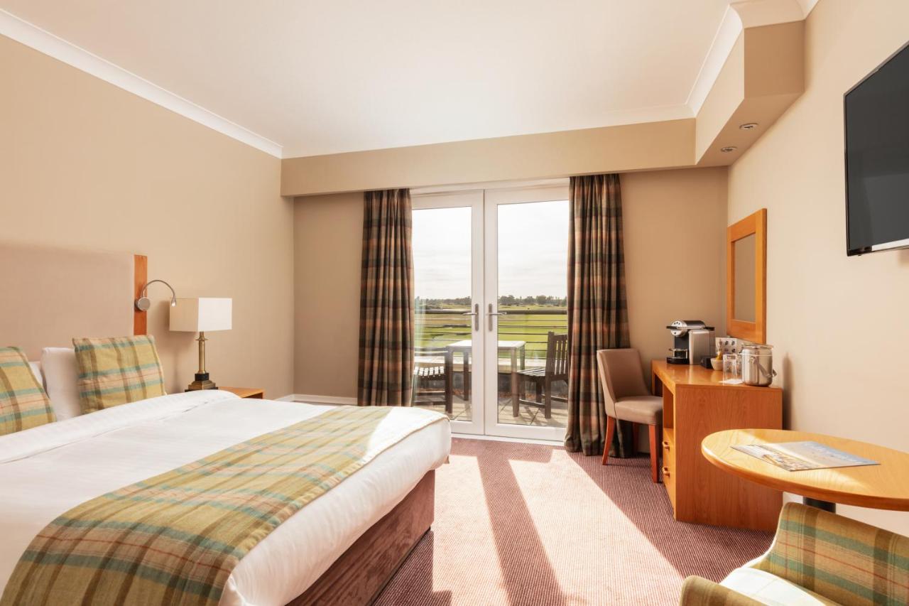 Deluxe Double Room with Balcony and Golf View