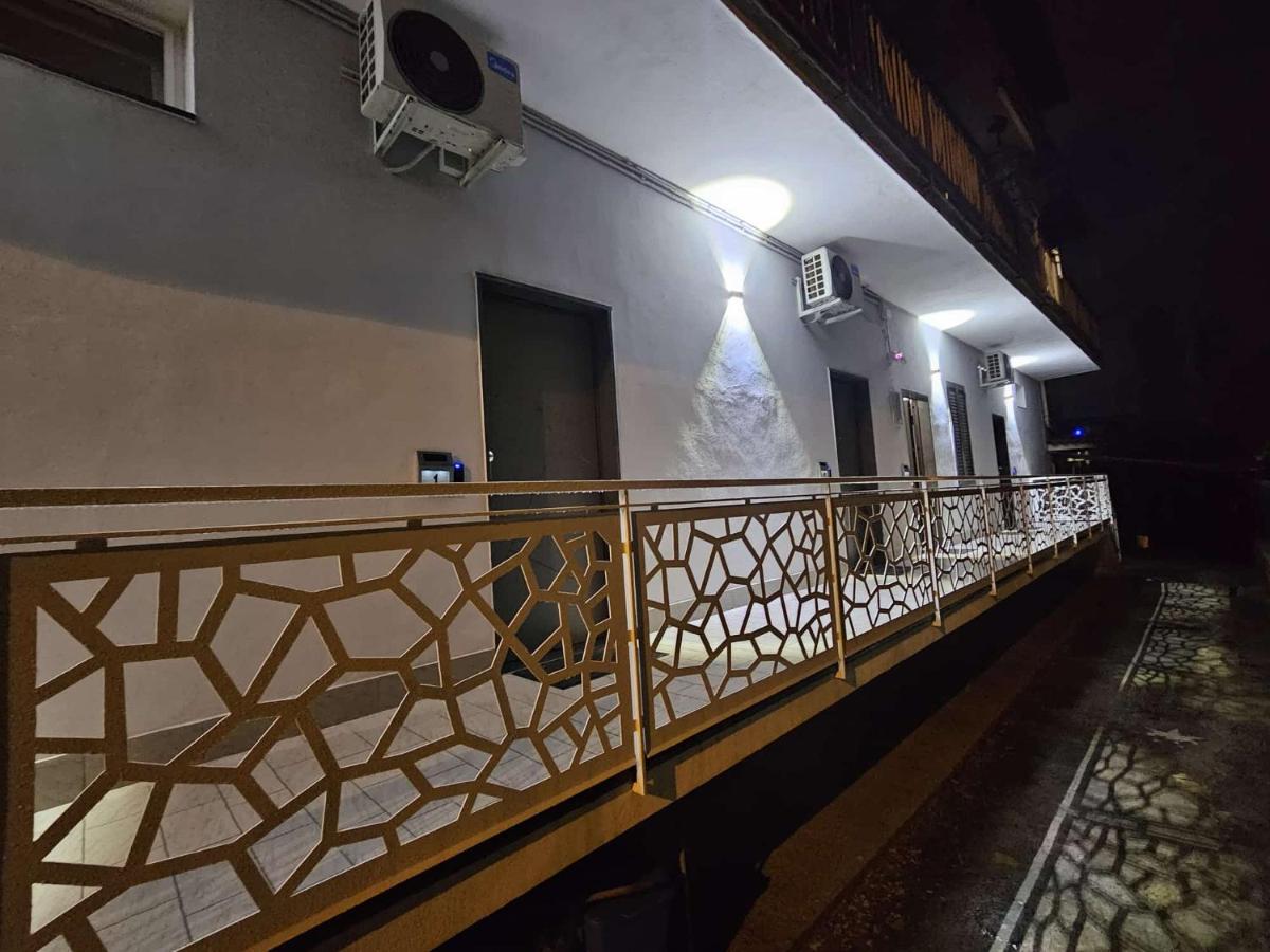 B&B Flair For Life - 2