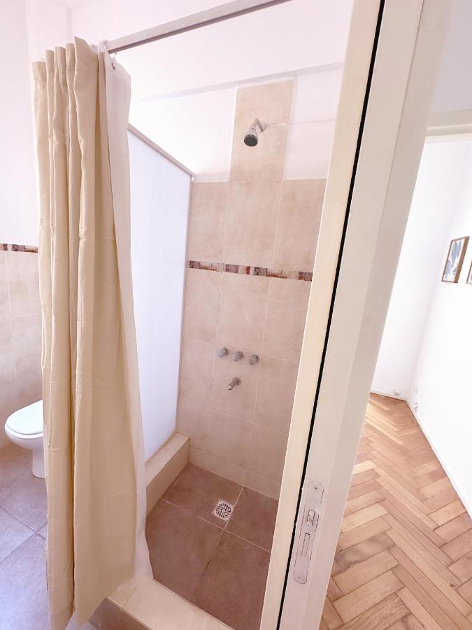 Amplio monoambiente en Microcentro - 2