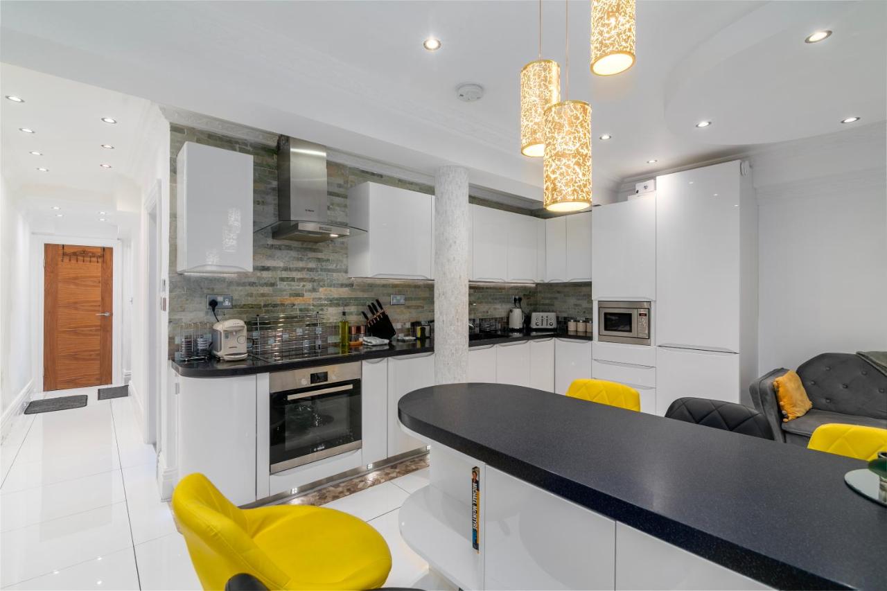 Stylish Flat with a Private Garden In Paddington - 4