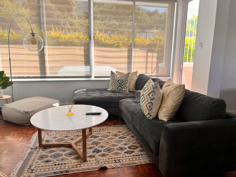 Enjoy Cape Town at our Green Point Apartment - 2