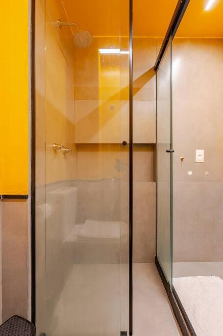 Studio Lapa: quarto e sala com varandinha! - 4