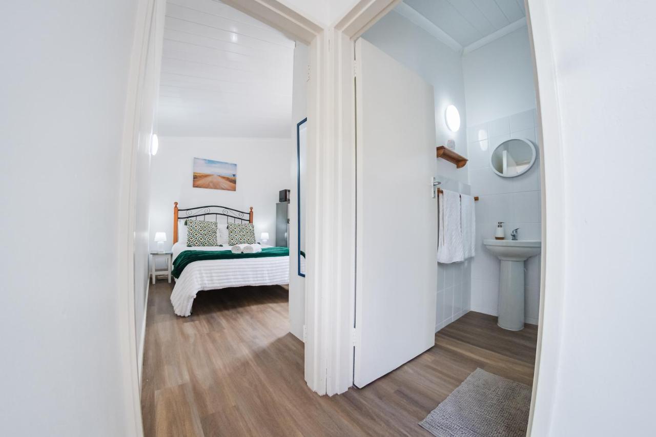 Modern & Central 1 BR Apt Close To Major Attractions - 3