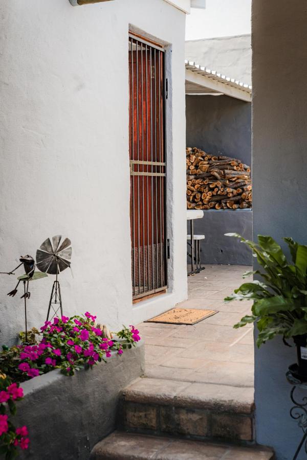 Modern & Central 1 BR Apt Close To Major Attractions - 5