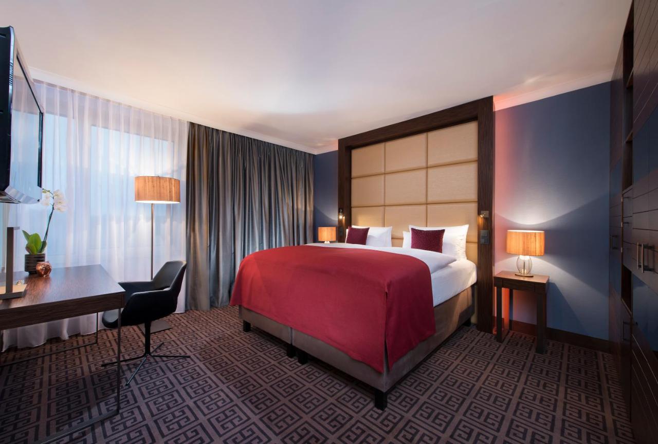 Hotel Palace Berlin photo