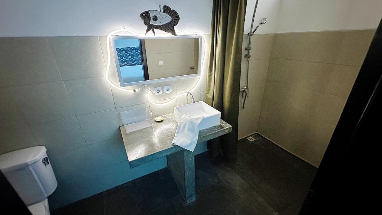 Black Pillow Villa - 3